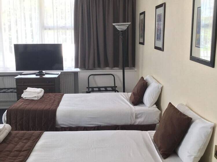 اتاق استاندارد, Ramada By Wyndham Crawley Gatwick