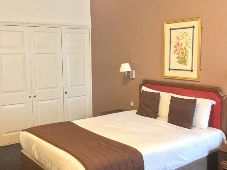 اتاق سوپریور, Ramada By Wyndham Crawley Gatwick