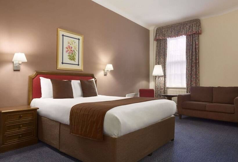 اتاق سوپریور, Ramada By Wyndham Crawley Gatwick