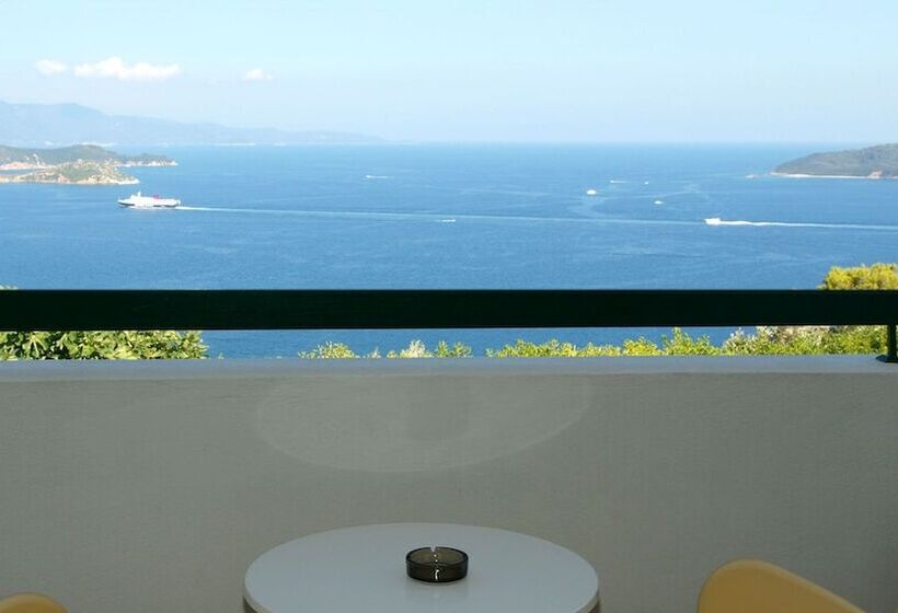 اتاق خانوادگی با چشم‌انداز دریا, Skiathos Club Hotel Suites