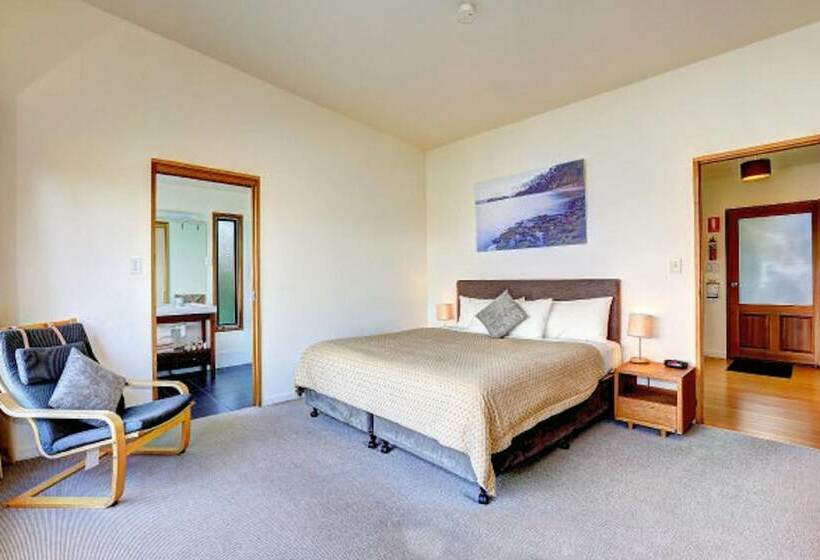 샬레, Stewarts Bay Lodge