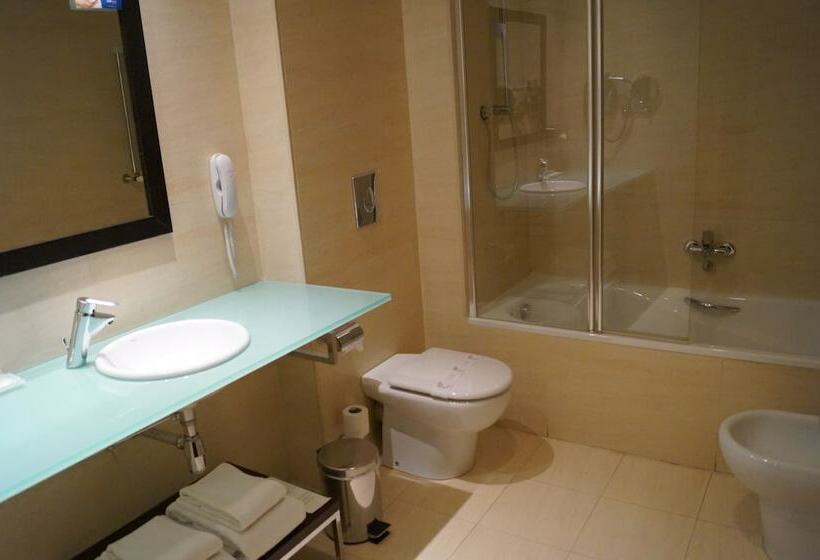 Номер Стандарт, Lcb Hotel Fuenlabrada