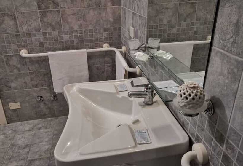 Номер Стандарт, Dakar Living