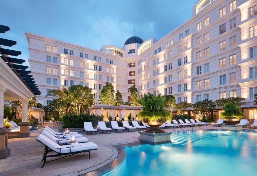 اتاق استاندارد با تخت بزرگ, Park Hyatt Saigon