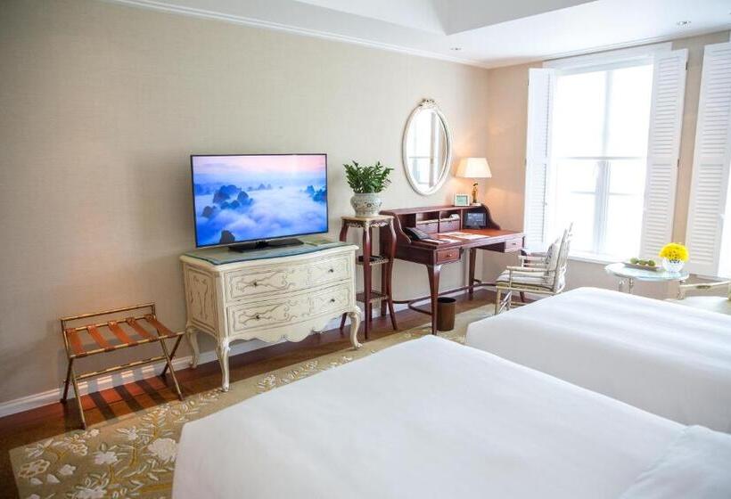 اتاق استاندارد با چشم‌انداز شهر, Park Hyatt Saigon