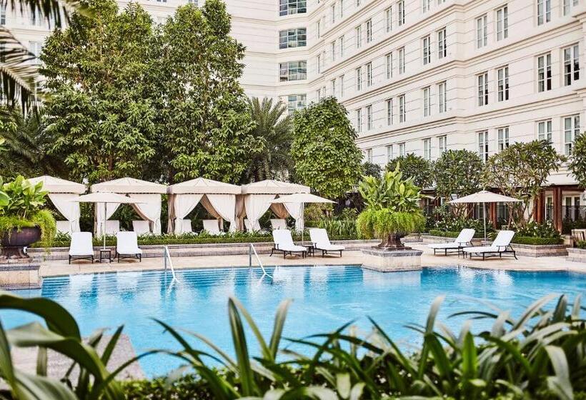 اتاق استاندارد با چشم‌انداز باغ, Park Hyatt Saigon