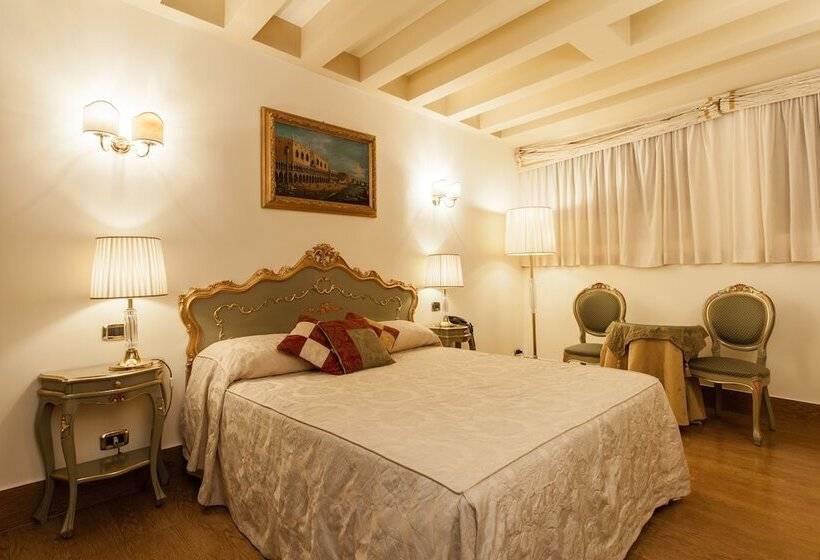 اتاق اکونومی, Al Ponte Mocenigo