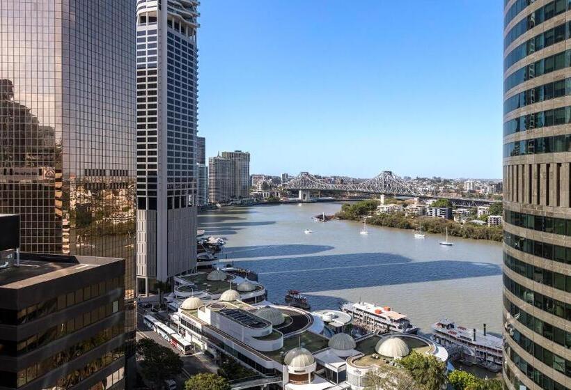 2 Bedrooms Apartment River View, Oaks Brisbane On Felix Suites