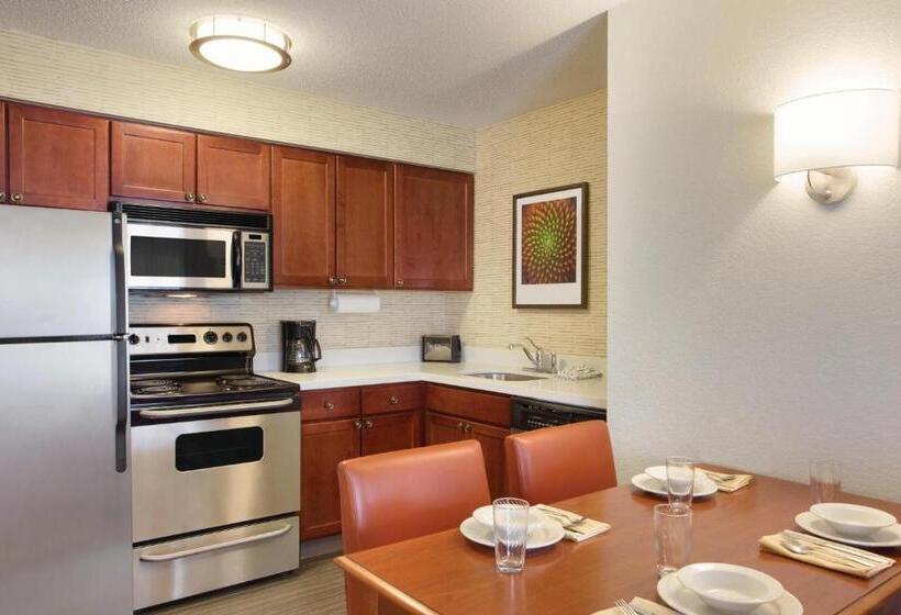 스위트 킹사이즈 침대, Residence Inn Joplin