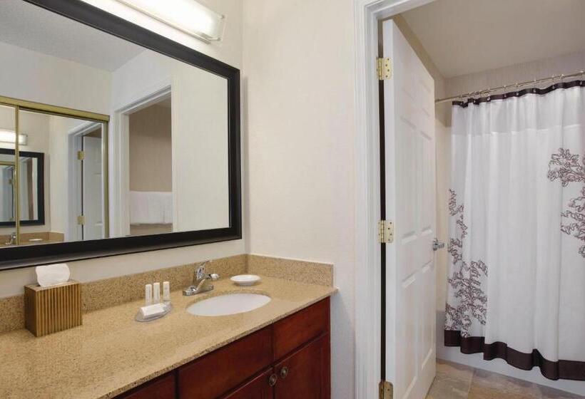 스탠다드 스튜디오 킹침대, Residence Inn Joplin