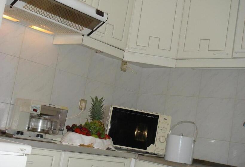 주니어 스위트, Canico Bay Apartments