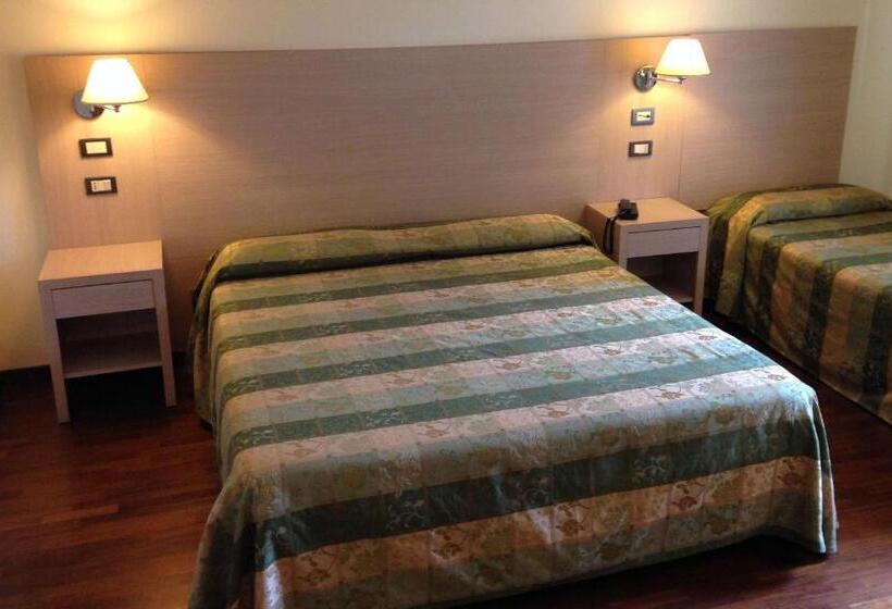 اتاق استاندارد سه نفره, Borgo Verde