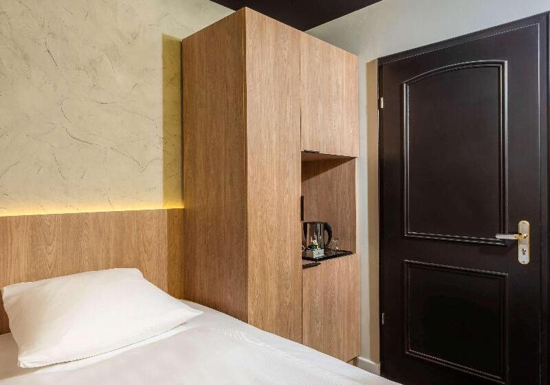 Quarto Estandar Individual, Ibis Styles Dresden Neustadt