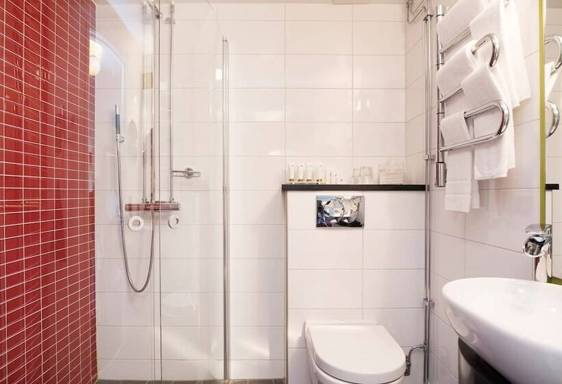 اتاق استاندارد یک نفره, Profilhotels Savoy