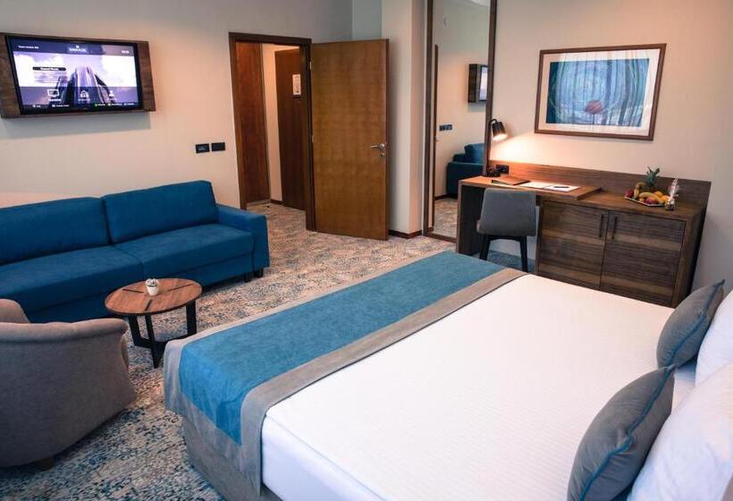 اتاق لوکس, Radon Plaza