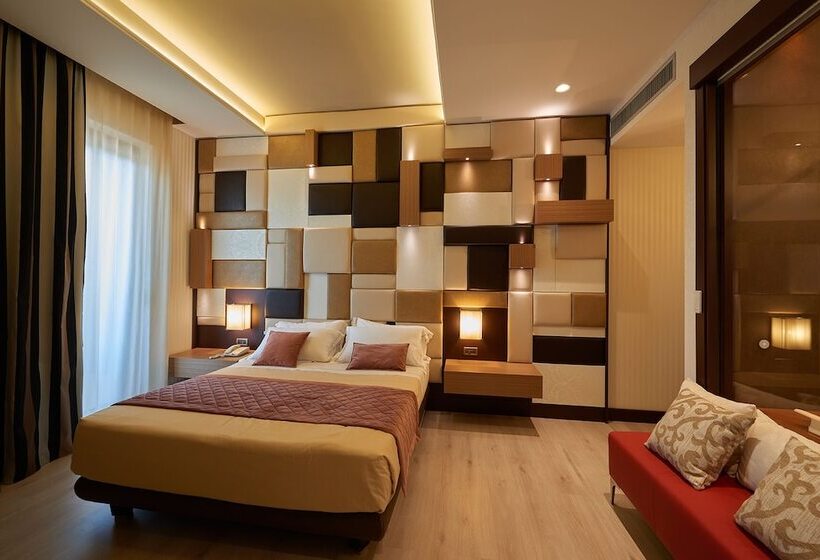 Люкс с гидромассажем, Thotel Lamezia