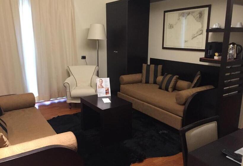سوییت با چشم‌انداز دریا, Terrazza Marconi Hotel&spamarine
