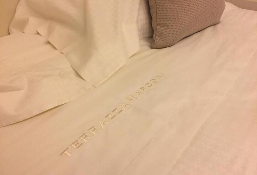 سوییت با چشم‌انداز دریا, Terrazza Marconi Hotel&spamarine