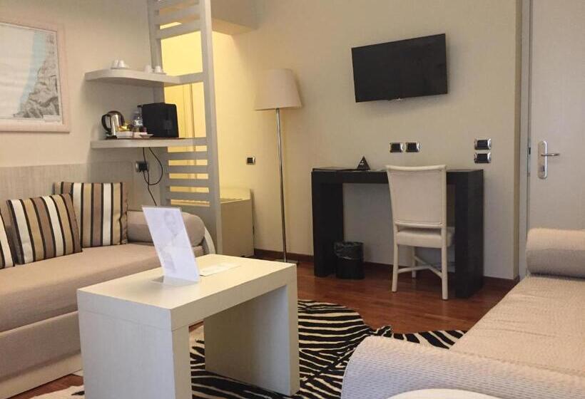 سوییت با چشم‌انداز دریا, Terrazza Marconi Hotel&spamarine