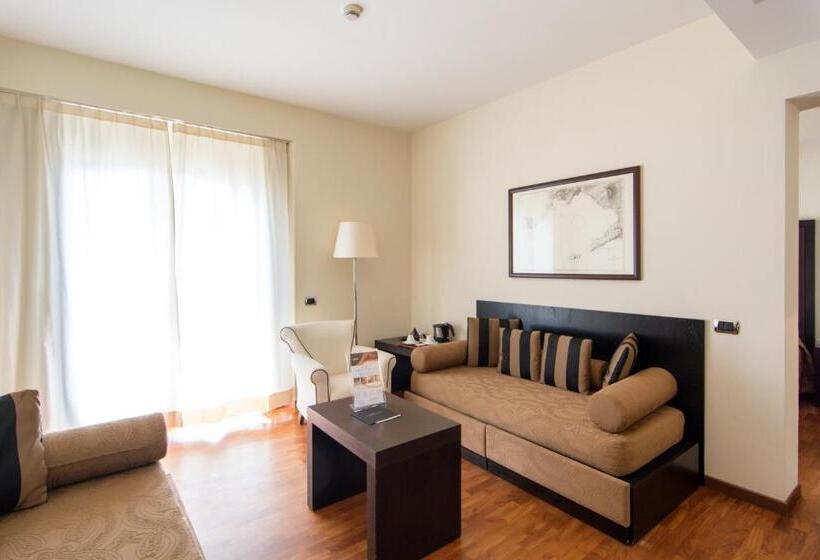 سوییت با چشم‌انداز دریا, Terrazza Marconi Hotel&spamarine