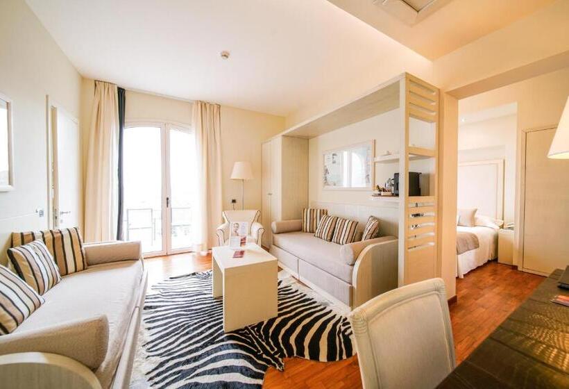 سوییت با چشم‌انداز دریا, Terrazza Marconi Hotel&spamarine