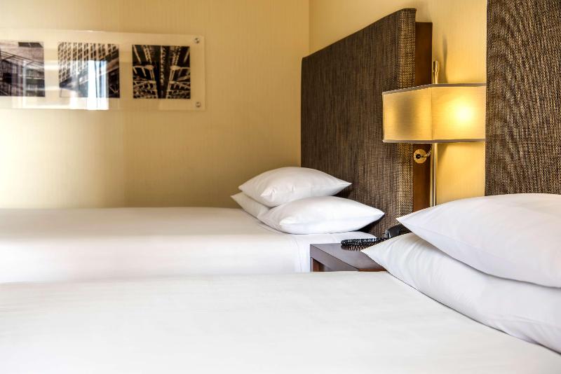 سوئیت 2 خوابه, Cosmo Hotel Hong Kong