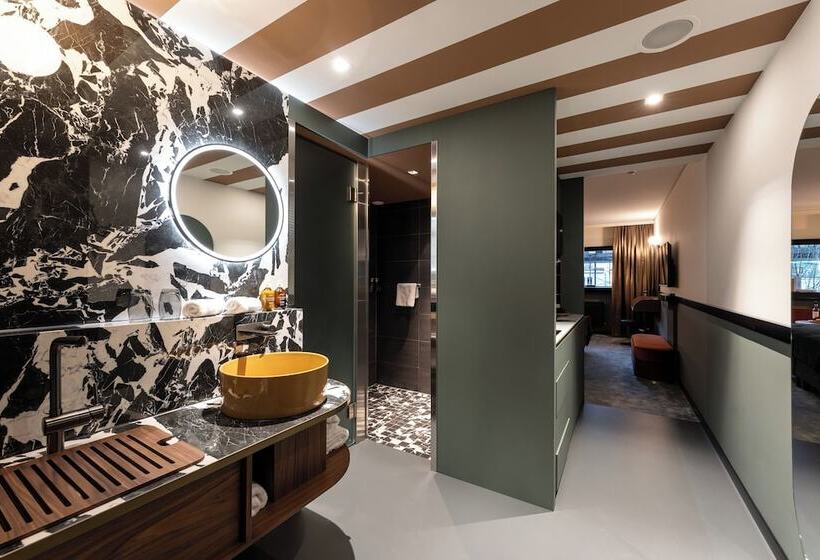 سوییت جونیور, The Home Hotel Zürich   A Member Of Design Hotels