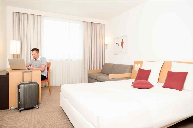 اتاق استاندارد سه نفره, Novotel Luxembourg Centre