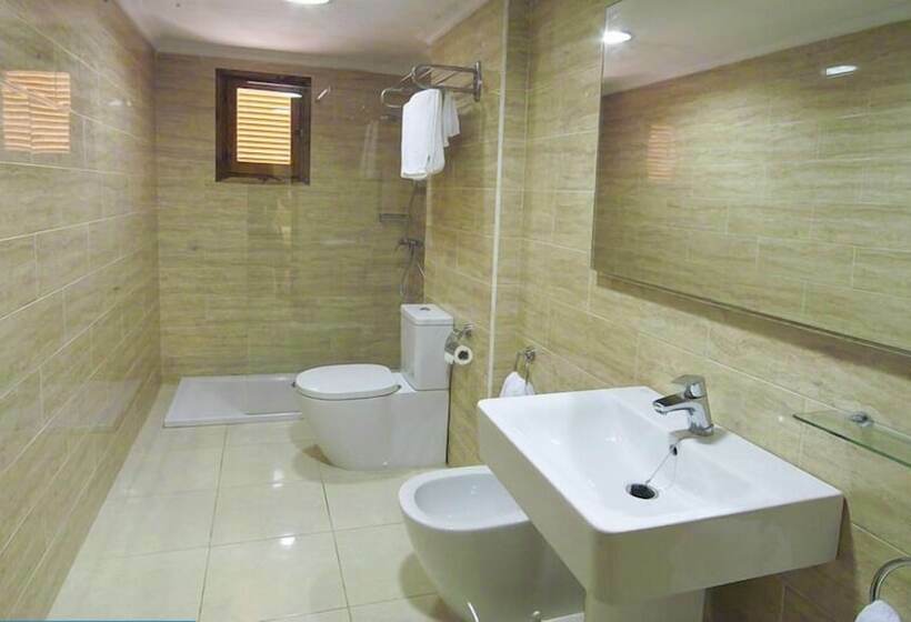 Апартаменты 1 Спальня, Apartamentos Bahia De San Antonio