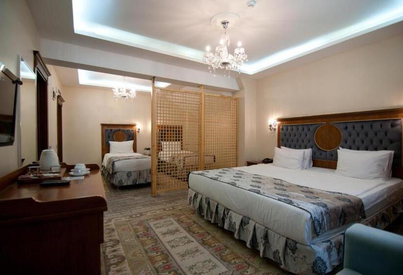 اتاق خانوادگی, Ala Sofia
