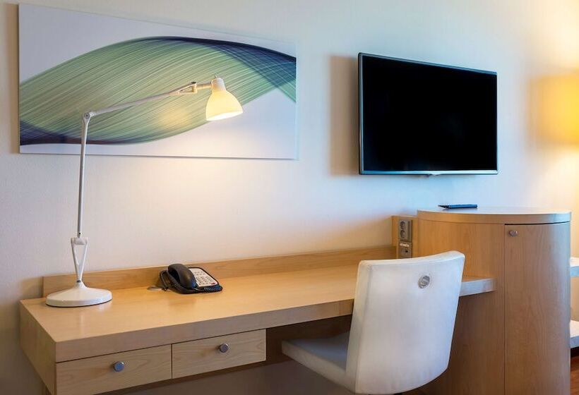 Номер Executive, Hilton Helsinki Airport