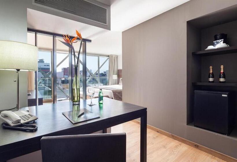 Полулюкс, Exe Suites Reforma