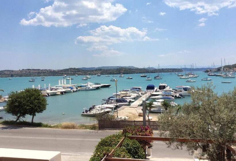 Triple Room Sea View, Rozos