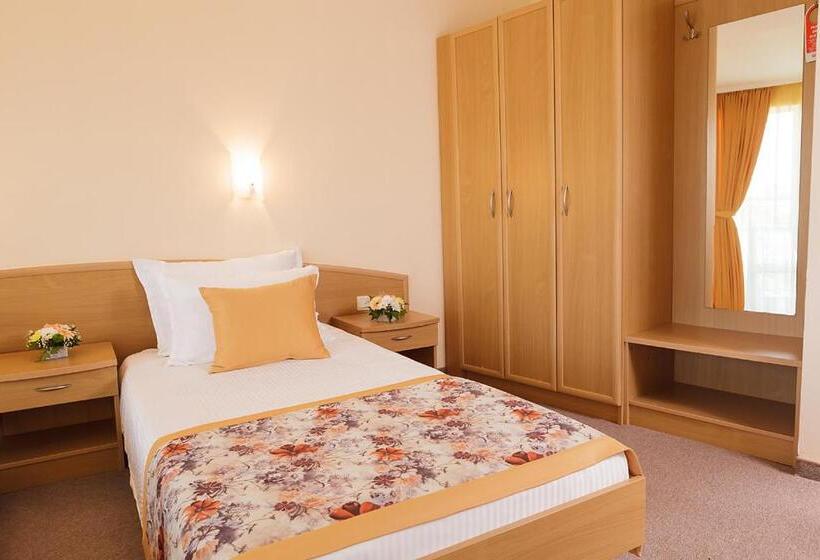 غرفة فردية  مطلة على حمام السباحة, Wela   Premium All Inclusive