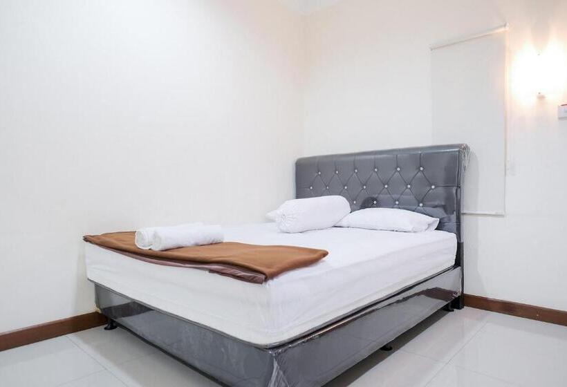 Номер Economy, Wisma Delapan Mitra Reddoorz
