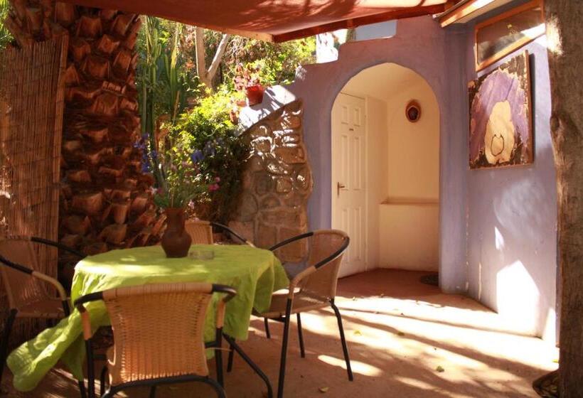 اتاق خانوادگی, El Jardín Secreto Pisco Elqui