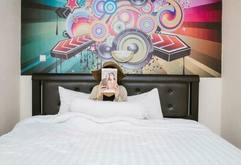 带大床的标准间, Votel Hotel Tulungagung