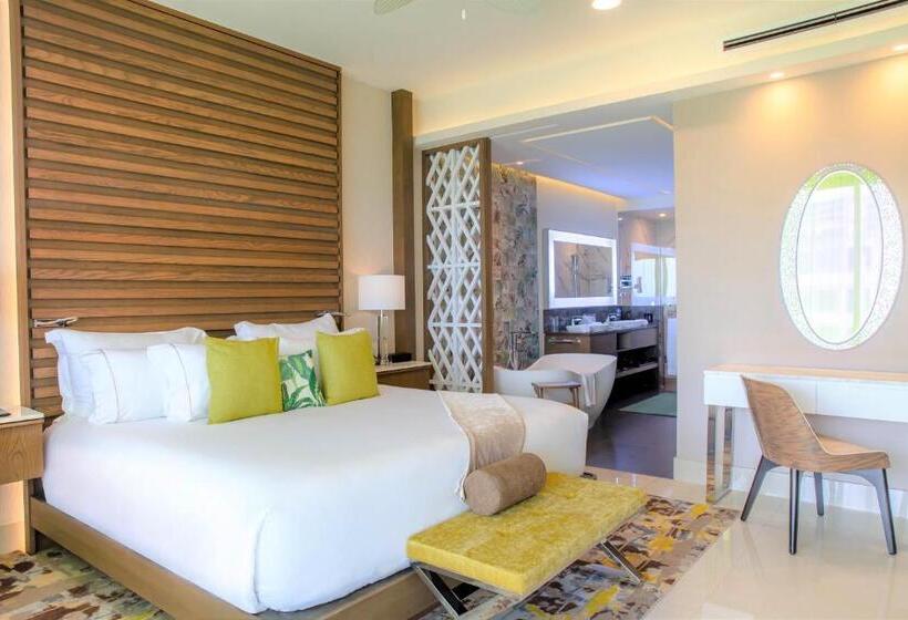 Swim-up suite, Garza Blanca Resort & Spa Cancun