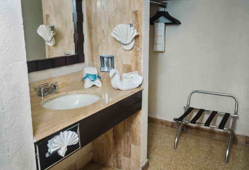 سوئیت با تخت بزرگ, Best Western Hotel Posada Freeman Zona Dorada