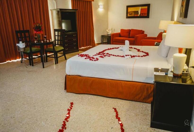 سوئیت با تخت بزرگ, Best Western Hotel Posada Freeman Zona Dorada