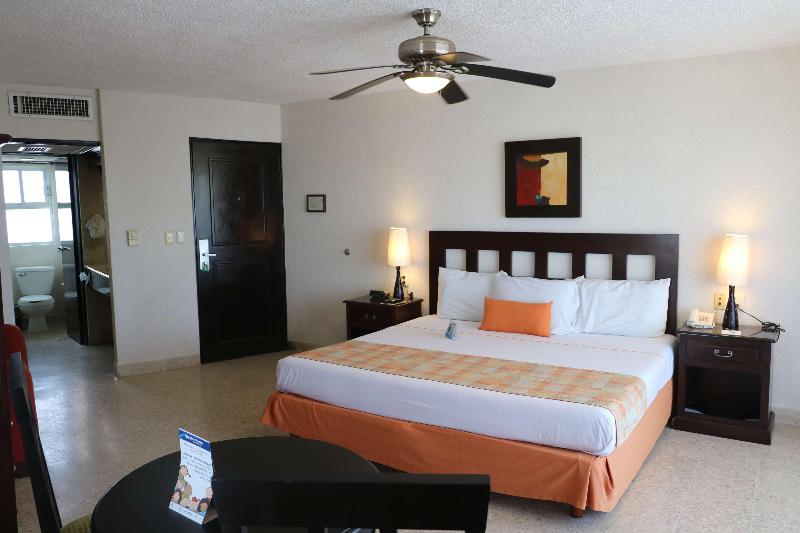 اتاق استاندارد با تخت بزرگ, Best Western Hotel Posada Freeman Zona Dorada
