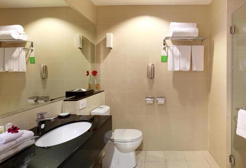 اتاق استاندارد با تخت دو نفره بزرگ, Holiday Inn Melaka By Ihg