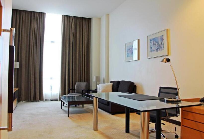 سوئیت با تخت بزرگ, Holiday Inn Melaka By Ihg