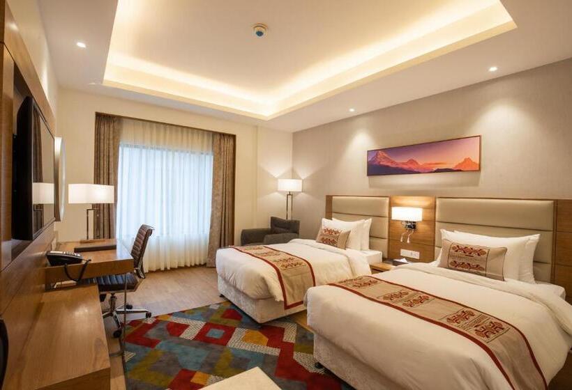 اتاق لوکس با چشم‌انداز شهر, Ramada Encore By Wyndham Kathmandu Thamel