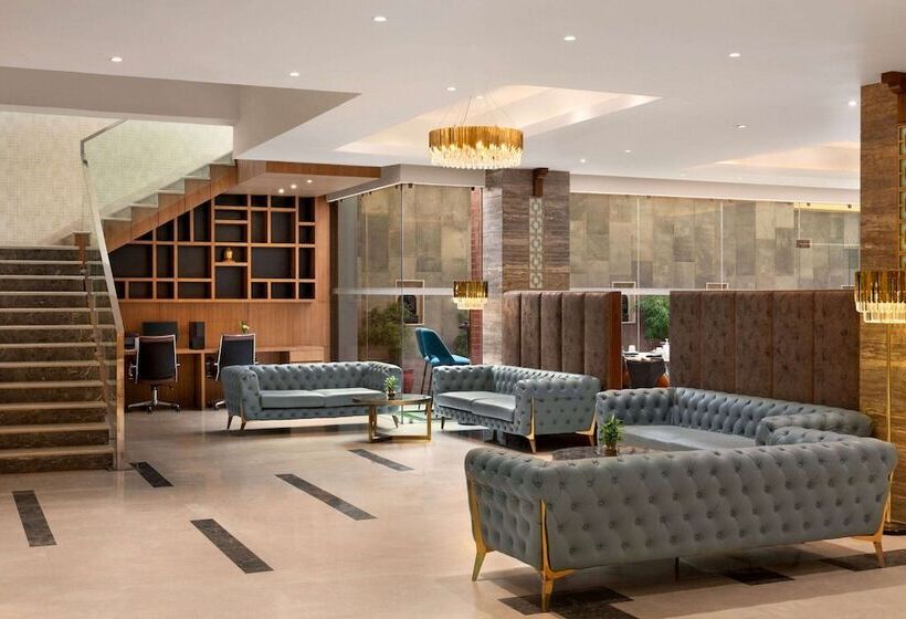 اتاق لوکس با چشم‌انداز شهر, Ramada Encore By Wyndham Kathmandu Thamel