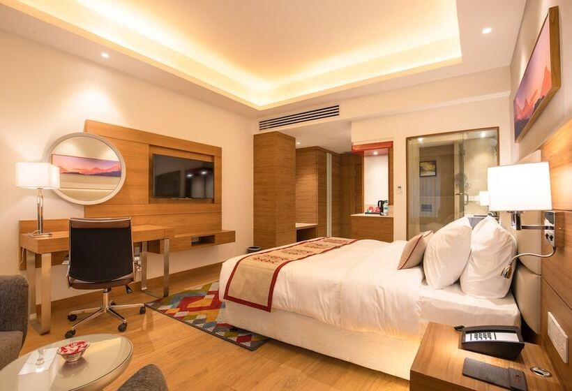اتاق لوکس با چشم‌انداز شهر, Ramada Encore By Wyndham Kathmandu Thamel