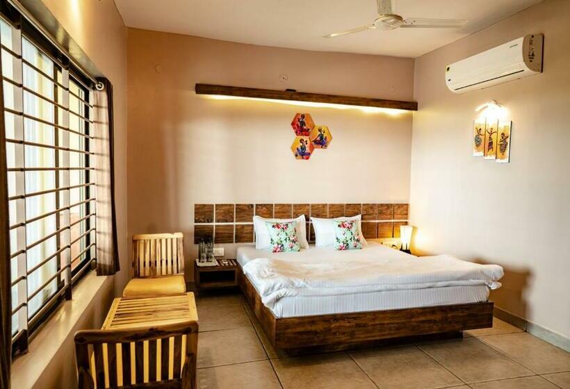 エクゼクティブルーム, The Satpura Panchtatva Villa
