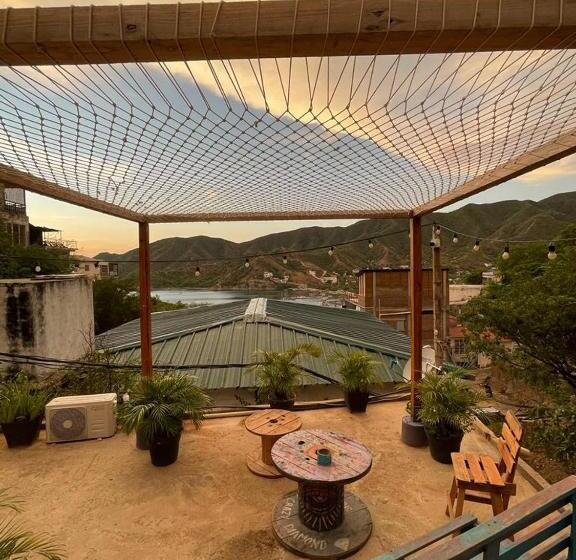 استودیوی استاندارد, Tamarindo Beach Hostel