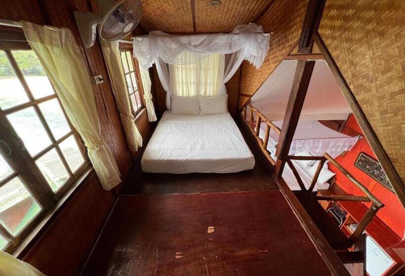 Семейное Бунгало, Plaa's Thansadet Resort