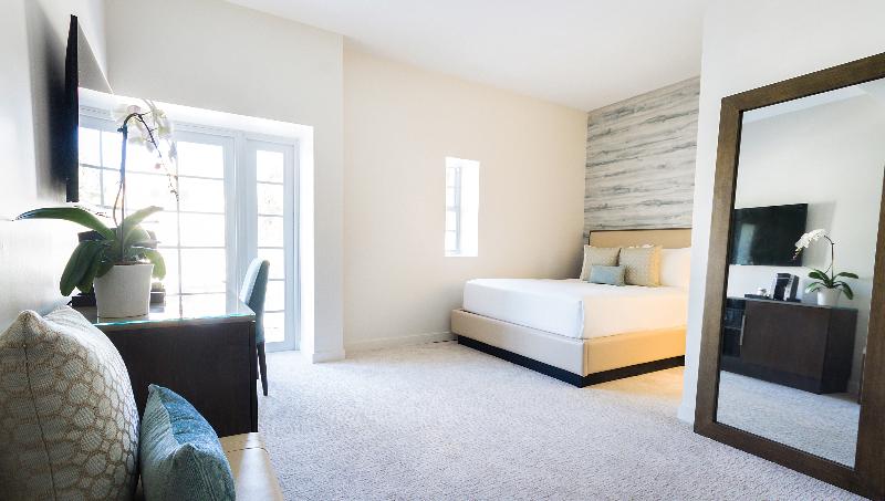חדר קלאסי מיטת קינג סייז, Iberostar Waves Miami Beach